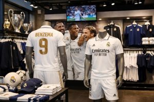 Boutique real madrid paris : où trouver les meilleurs produits merengue dans la capitale